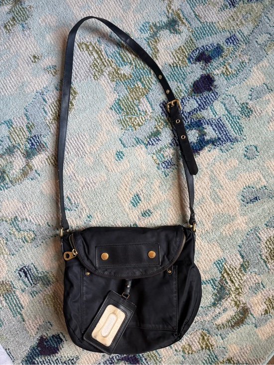 Marc Jacobs Handbags - Marc Jacobs Black Crossbody Shoulder Bag with Gold Hardware